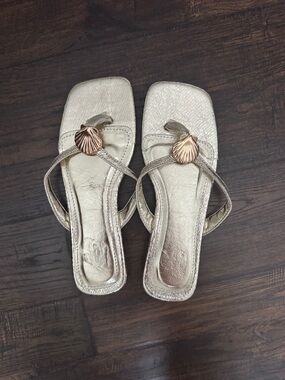 Metallic Gold Shell-Accent Women's Thong Sandals